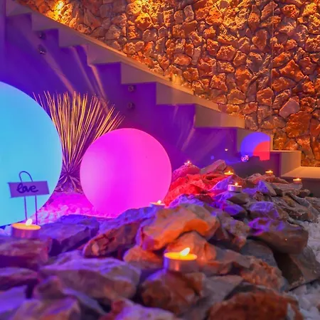 Compass Luxury Villa *