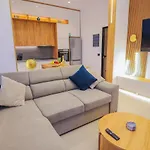 别墅 Compass Luxury 法里拉基