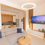 Compass Luxury *