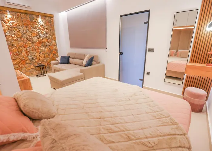Compass Luxury Villa