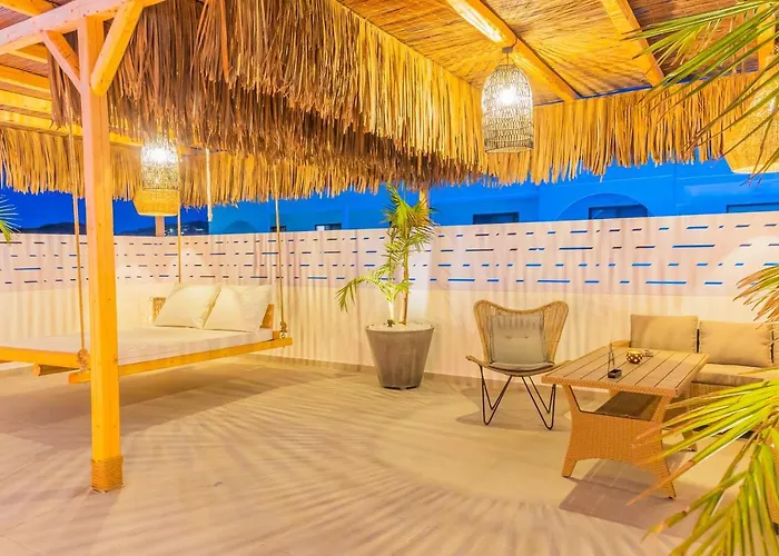 Compass Luxury فاليراكي